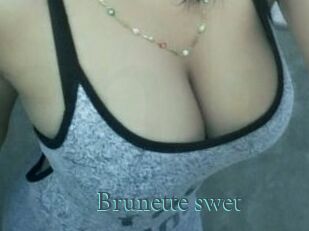 Brunette_swet