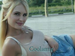 coolamie En live show