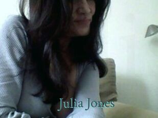 Julia_Jones