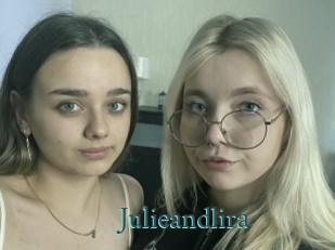julieandlira En live show