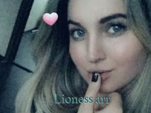 Lioness_arr