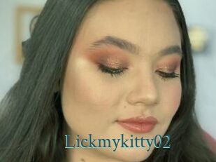 Lickmykitty02