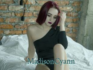 MadisonCyann En live show