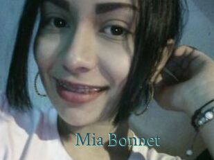 Mia_Bonnet