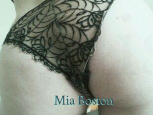 Mia_Boston