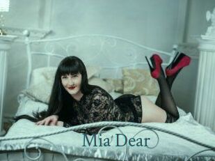 Mia_Dear_