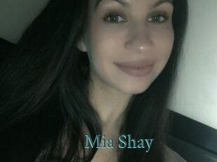 Mia_Shay