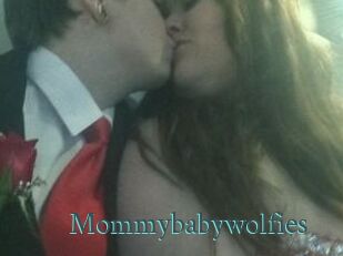 Mommybabywolfies