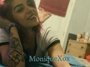 MoniqueXox