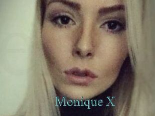 Monique_X