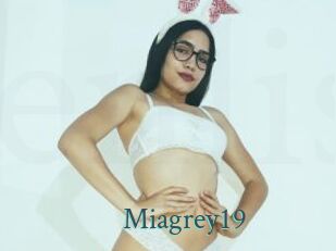 Miagrey19
