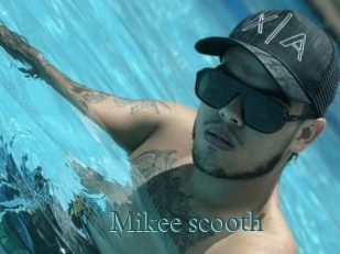 Mikee_scooth