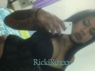 RickiRoxxx