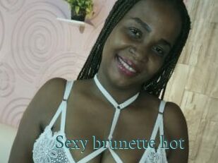 Sexy_brunette_hot