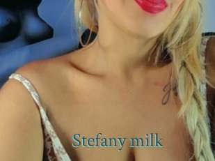 Stefany_milk